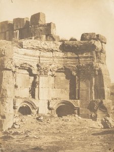 神殿の囲いの半円形、バールベック、1850年9月15日。 作： Maxime Du Camp