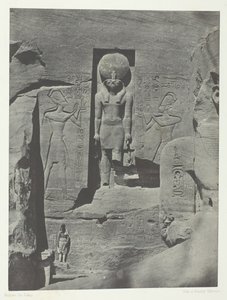 イブサンブール、ヌビアのプレーのスペオスへの入り口の彫刻、184951、1852年に印刷。 作： Maxime Du Camp