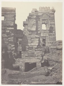 Medinet-Habou、Gynécée de Ramsès-Méiamoun の北側ファサード。 テーベ 作： Maxime Du Camp