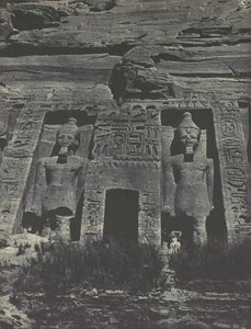 ヌビアです。イブサンブル。ハトホルのスペオスの入り口（1850年 作： Maxime Du Camp