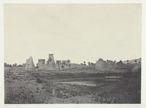カルナック宮殿、南プロピレア、テーベ、184951年、1852年印刷。 作： Maxime Du Camp