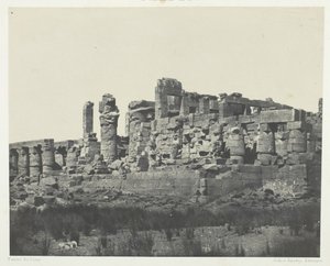 カルナック宮殿、多柱室、北東角から撮影、テーベ、1849-1951年、1852年印刷。 作： Maxime Du Camp