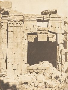 バールベック・ヘリオポリスのジュピター神殿の門、1850年9月。 作： Maxime Du Camp