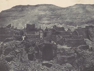 テーベ。 メディネトハブ。 パパの町の廃墟、1850年。 作： Maxime Du Camp