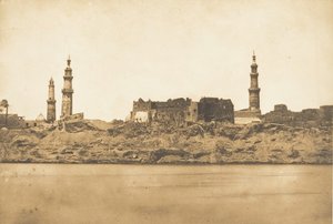 1849年から50年にかけてのナイル川の洪水によって取り除かれたギルジェと海岸線の眺め。