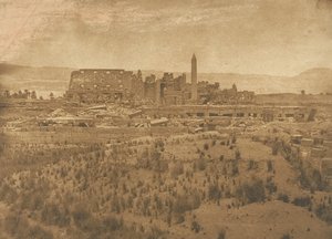 東から撮影したカルナック宮殿の廃墟の全体図 - テーベ、1849-50。 作： Maxime Du Camp