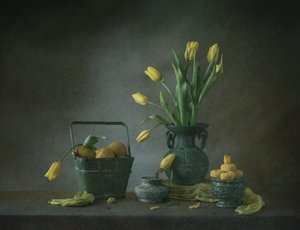  作： 