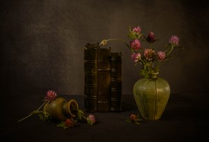  作： 