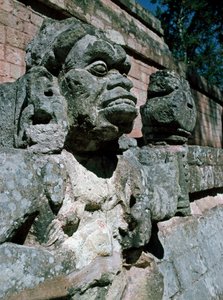 石の彫刻 - 寺院11 作： Mayan
