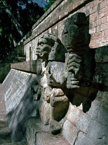石の彫刻 - 寺院11 作： Mayan