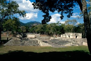 ボールコート、西暦378年 作： Mayan