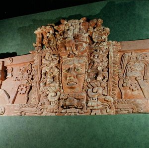 建築マスク、カンペチェ、ユカタン半島、メキシコ（スタッコ） 作： Mayan Mayan