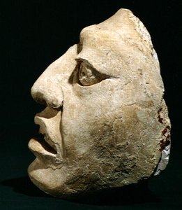 男性の頭部（グアテマラ、ペテン、ピエドラ・ネグラス出土）（スタッコ 作： Mayan Mayan