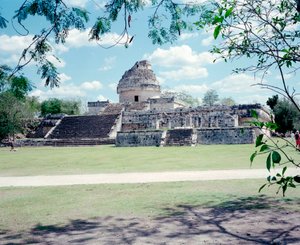 先住民族の文明：ユカタン地方のチチェン・イッツァ遺跡の風景。マヤ文明、古典期とマヤ・ルネッサンス、西暦750〜1200年。メキシコ