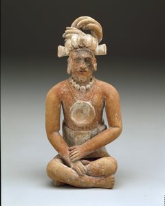 座ったひげを生やした男、後期クラシック時代、c.600-900（セラミックとペイント） 作： Mayan Mayan