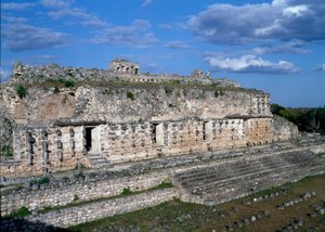仮面の神殿、7～11世紀 作： Mayan Mayan