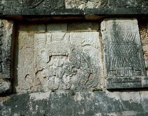 大広場のヴィーナス・プラットフォーム、750～1200年 作： Mayan Mayan