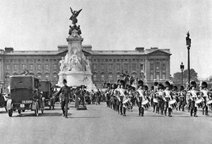 衛兵交代式、バッキンガム宮殿、ロンドン、1926-1927