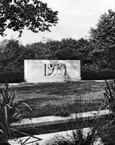 ハイドパークバードサンクチュアリアンドハドソンメモリアル、ロンドン、1926-1927