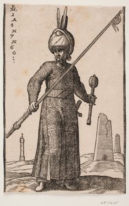 正面から見た立っている兵士。 彼の右手には、先端にペナントが付いた槍。 左手には棍棒。 彼の頭には、2つの羽を持つターバン。 風景の中には、「灯台」とオベリスクのような建物がいくつかあります 作： Melchior Lorck