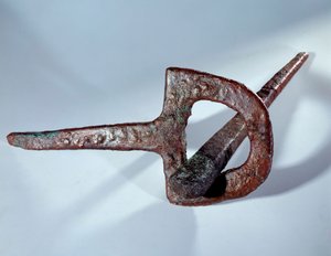 メソポタミー：土台の置物（釘とその銅製の支え）。シュメール時代。紀元前2800年。マリのサイトより日 0,38 m パリ、ルーヴル美術館 作： Mesopotamian Mesopotamian