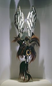 メキシコのオアハカ地方のサポテック族が使用する衣装マスク（ミクストメディア、ヘア、レザー） 作： Mexican School