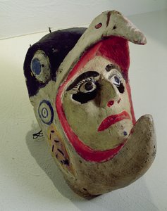 鷲の戦士の仮面（塗装木材）