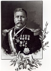 ポルフィリオディアスの肖像（1830〜1915年） 作： Mexican School