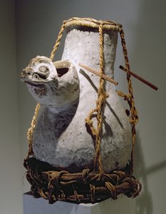 メキシコのチアパス地方のラカンドン族の人々が使用した水ドラム（粘土） 作： Mexican School