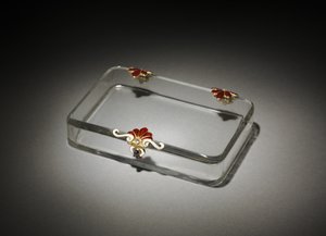 シガレットケース、ハウスオブファベルジェ、c.1895-1910（ロッククリスタル、エナメル、ゴールド、サファイア、ダイヤモンド） 作： Michael Evlampievich Perkhin