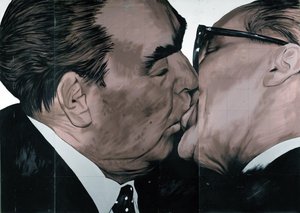 兄弟のキス（キャンバスに油彩） 作： Mikhail Aleksandrovich Vrubel