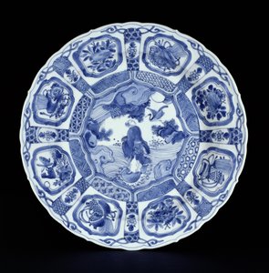 二重ひょうたんに海を渡るLi Tiegvaiで描かれた青と白のクラーク大皿、万里時代、1594-1610（磁器）