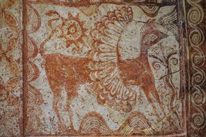 切妻蓋のある胸のラルナックス。 紀元前1370～1300年 作： Minoan