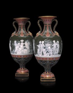 一対の花瓶、「Les alteres y les frileux」、1879年 作： Mintons Ltd