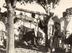 ファシズムの時代に帝国を築くアビシニアンの鐘、1936年09月05日（モノクロ写真 作： Modestino Baldinetti