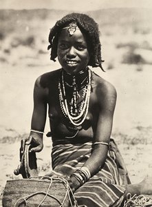 帝国を築く？ファシスト時代のクナマ少女、09051936 作： Modestino Baldinetti