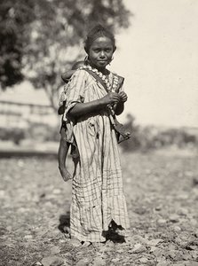 ファシズムの時代に帝国を築く：アビシニアンの少女 1936年09月05日（モノクロ写真