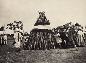 ファシストの時代に帝国を築く：ダムラ号、1936年9月5日（モノクロ写真 作： Modestino Baldinetti