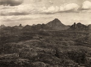 ファシズムの時代に帝国を築く：エチオピア・アドゥアの山々、1936年09月05日（モノクロ写真 作： Modestino Baldinetti