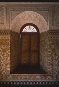 タミエルグラウイのカスバ、窓（セラミック） 作： Moroccan School