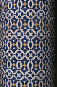 タミエルグラウイのカスバ、ゼリーのタイル細工、ディテール（セラミック） 作： Moroccan School