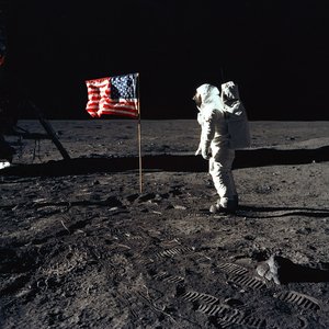 アポロ 11 号 - NASA、1969 年。 作： NASA Images