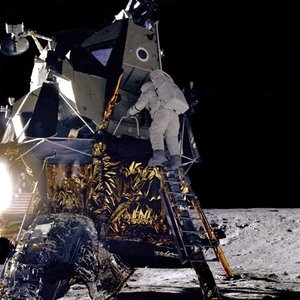アポロ 12 号 - NASA、. 作： NASA Images
