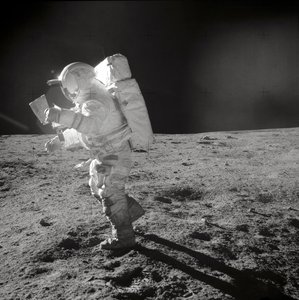 アポロ 14 号 - NASA、1971 年。 作： NASA Images