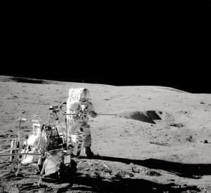 アポロ 14 号 - NASA、1971 年。 作： NASA Images