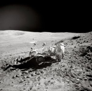 アポロ 16 号 - NASA、1972 年。 作： NASA Images