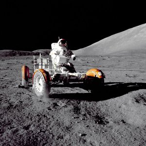 アポロ 17 号 - NASA、1972 年。 作： NASA Images