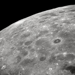 アポロ 8 号 - NASA、1968 年。 作： NASA Images