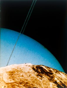 ミランダから見た天王星、1986年。 作： NASA Images