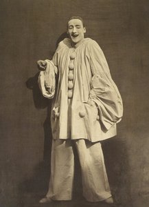 笑うピエロ（フランスのパントマイム、シャルル・ドゥビュロー）、NadarことGaspard-Felix Tournachonの撮影、1855年頃